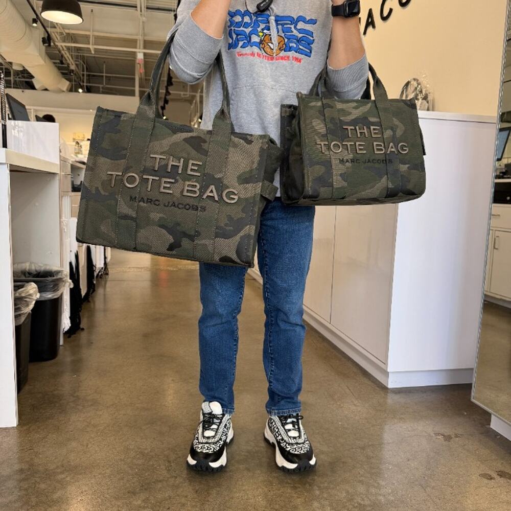 Limited‼️Marc Jacobs The Camo Jacquard Medium Tote Bag 2S4HTT002H03 $325 - Picture 9 of 12